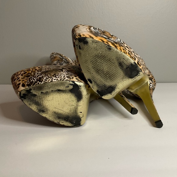 Animal Print Bootie (Size 9) - Picture 3 of 4